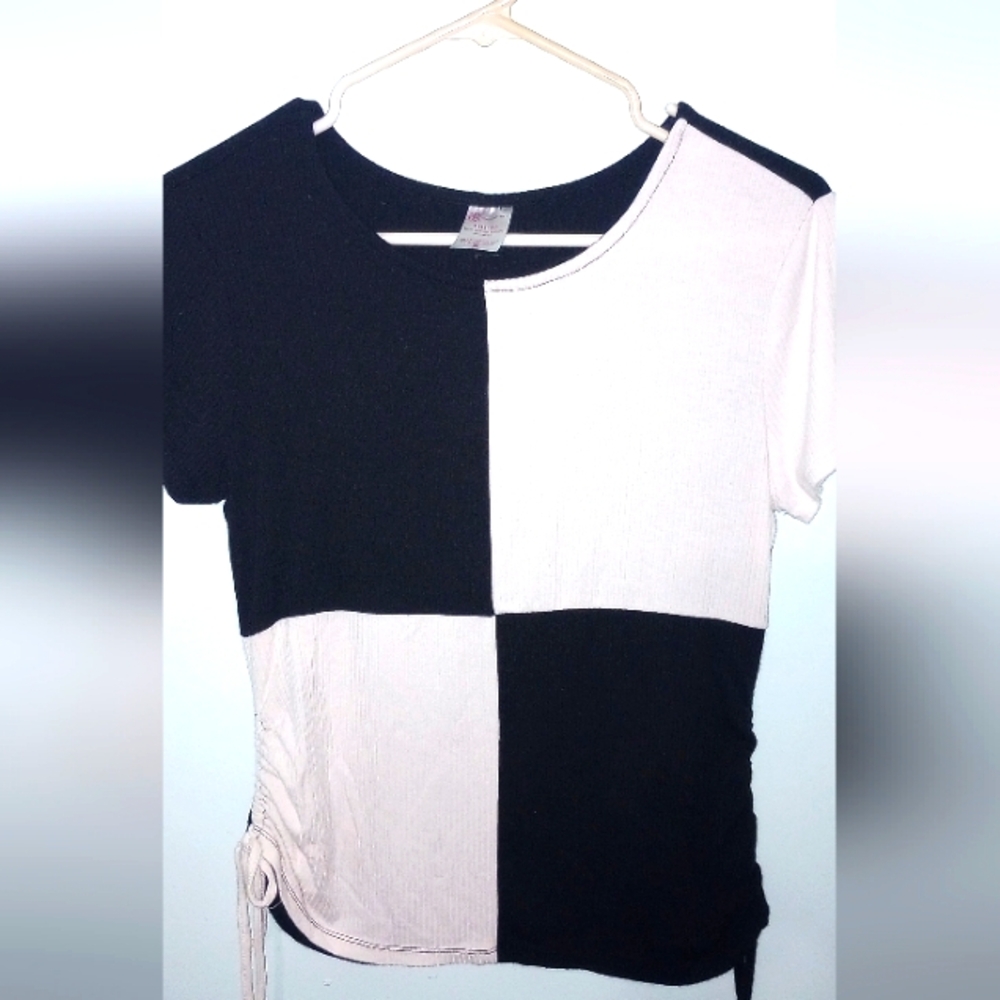 Girls Lg Checkered Shirt